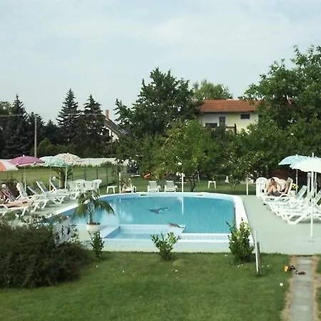 Vendégház Takacs Panzio *