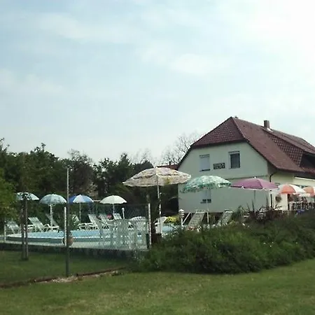Takacs Panzio Gyenesdiás